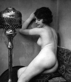 Vintage naked beauty 500X581 jpeg