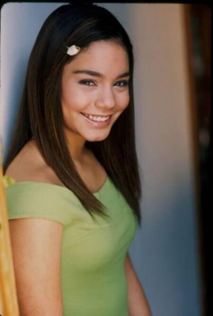 Vanessa hudgens young 404X600 jpeg