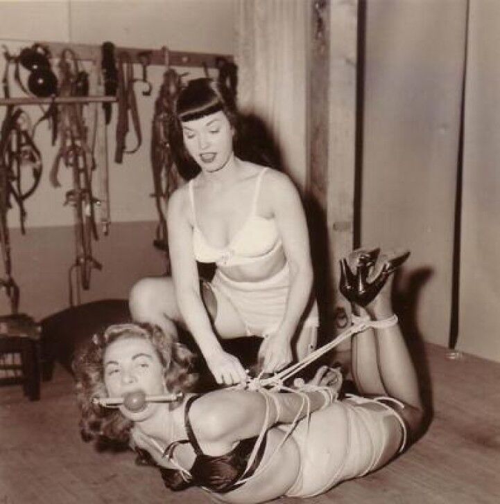 Vintage bondage bettie page full size