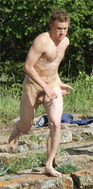 Heath ledger naked 450X913 jpeg
