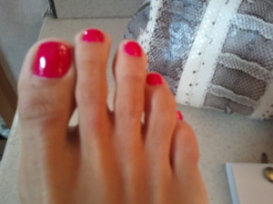 Angie harmon feet 640X480 jpeg