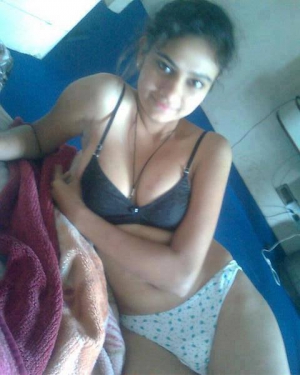 Indian desi girl panty 480X600 jpeg