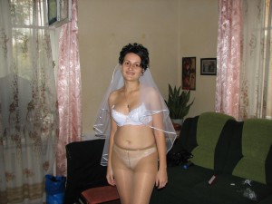 Pantyhose wedding upskirt brides 960X720 jpeg