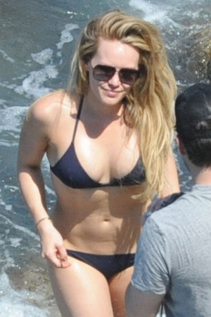 Hilary duff bikini 760X1140 jpeg
