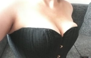 2014 jobbie nooner boobs 800X512 jpeg