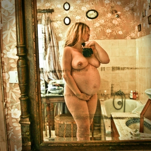 Boudoir pregnant nude 640X640 jpeg