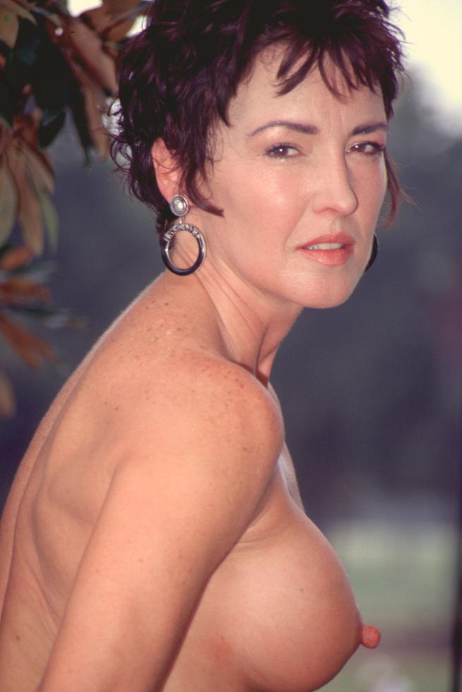 Nude model mature older women full size