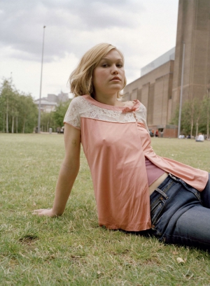 Julia stiles 960X1311 jpeg
