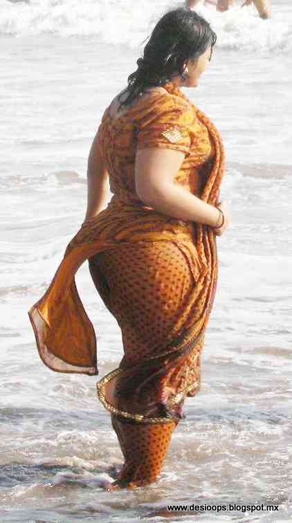 Desi indian aunty public full size