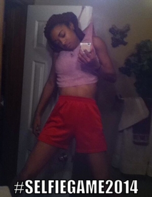 Black girls taking selfies 634X823 jpeg