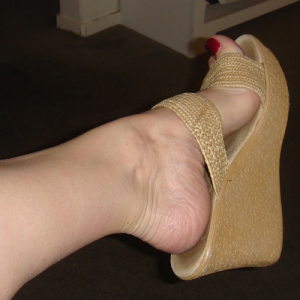Cute feet sandals 500X500 jpeg