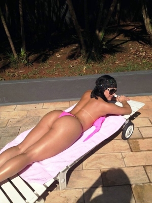 Cris andrade hot girl 600X800 jpeg