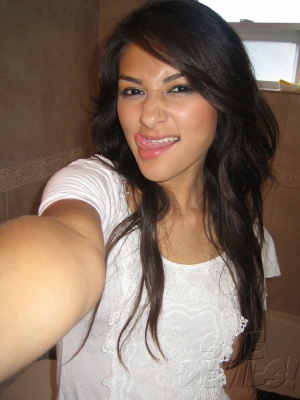 Latina girls with curly hair 675X900 jpeg