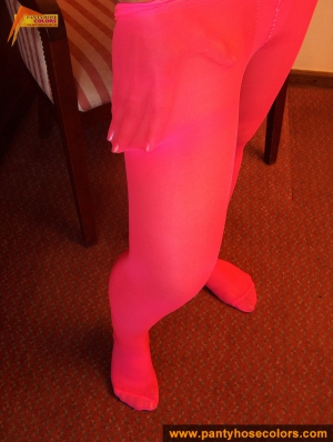 Teen great legs pantyhose 771X1024 jpeg