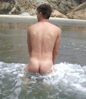 Male butt crack beach 439X509 jpeg