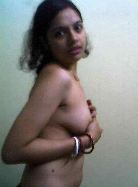 Sexy indian girls removing clothes full size