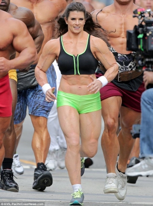 Danica patrick muscle 634X853 jpeg