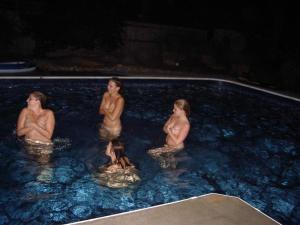 Skinny dipping pool party 800X600 jpeg