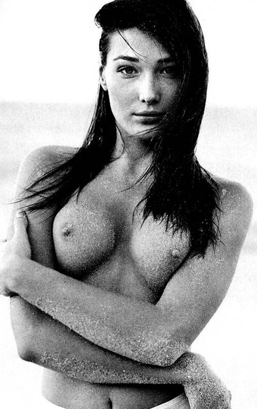 Carla bruni full size