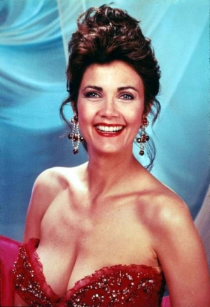 Lynda carter 437X640 jpeg