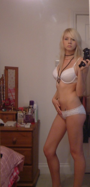 Tall young blonde teen 453X940 jpeg