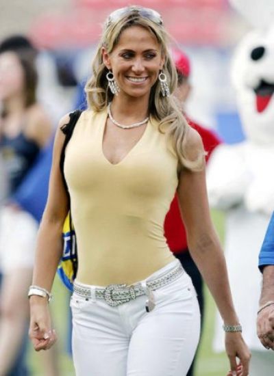 Ines sainz reporter full size