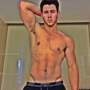 Nick jonas shirtless selfie 900X898 jpeg