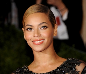 Beyonce face 960X821 jpeg