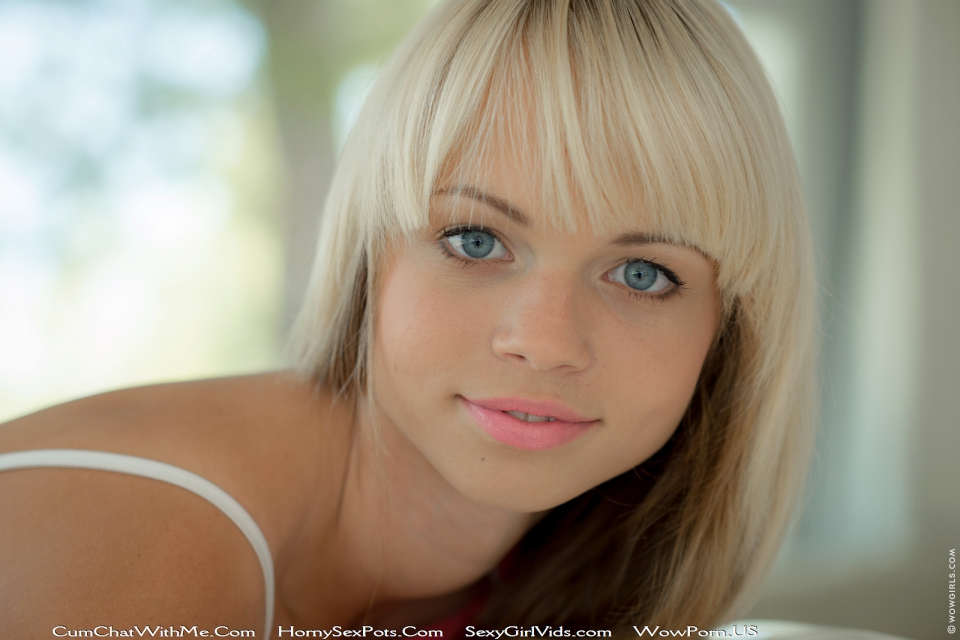 Nomi wow girls young blonde full size