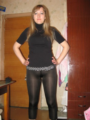 Pantyhose mini skirt upskirts 960X1280 jpeg