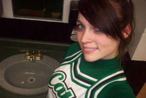 Teen girl cheerleader model 600X405 jpeg