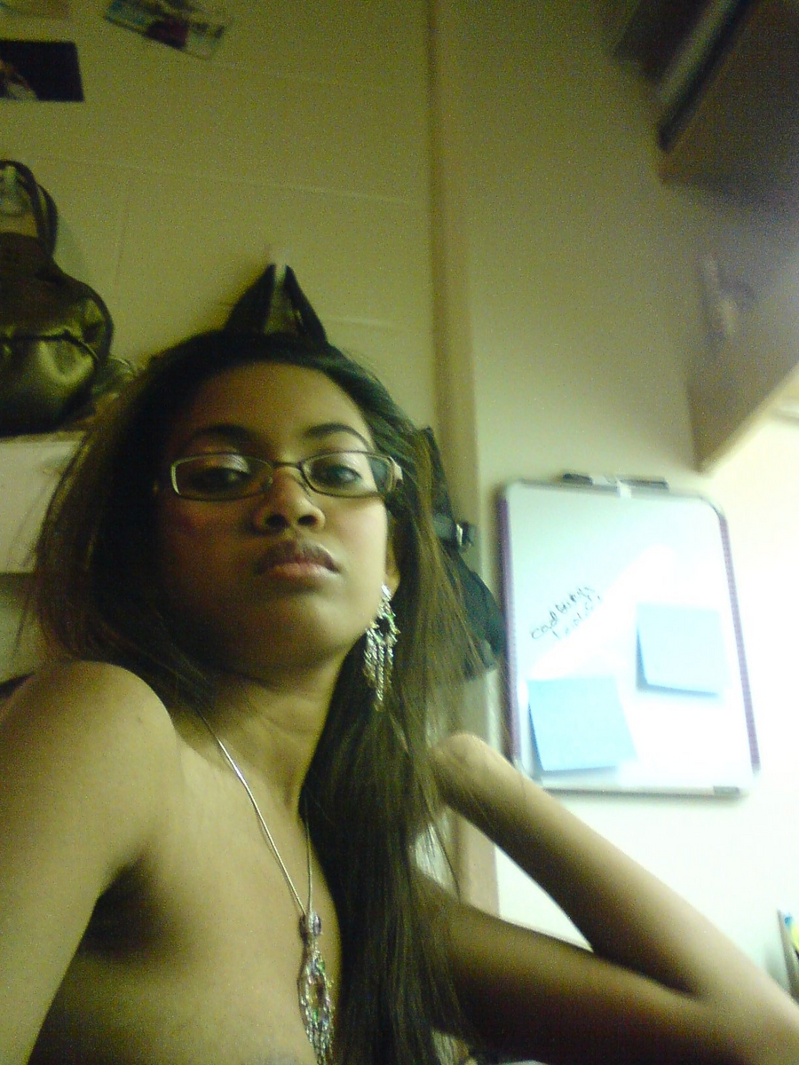 Saudi arabia hot girls full size