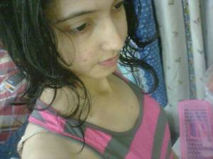 Pakistani very young teen girls 640X480 jpeg