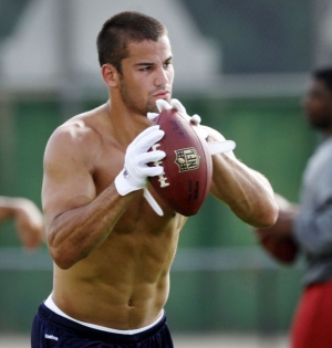 Eric decker football player 640X672 jpeg