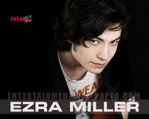 Ezra miller 900X720 jpeg