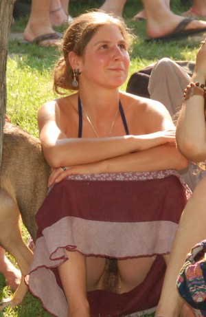 Girl unaware upskirt no panties 777X1195 jpeg