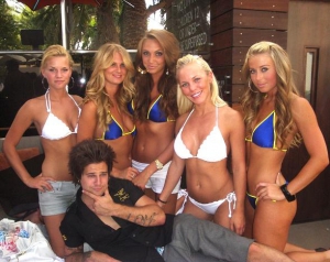 Swedish bikini team 588X468 jpeg