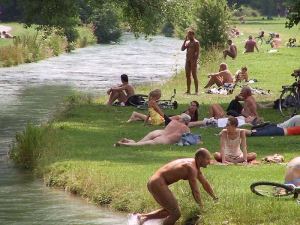 Nude park munich germany 700X525 jpeg