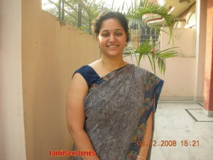 Hot desi aunty boobs 800X600 jpeg