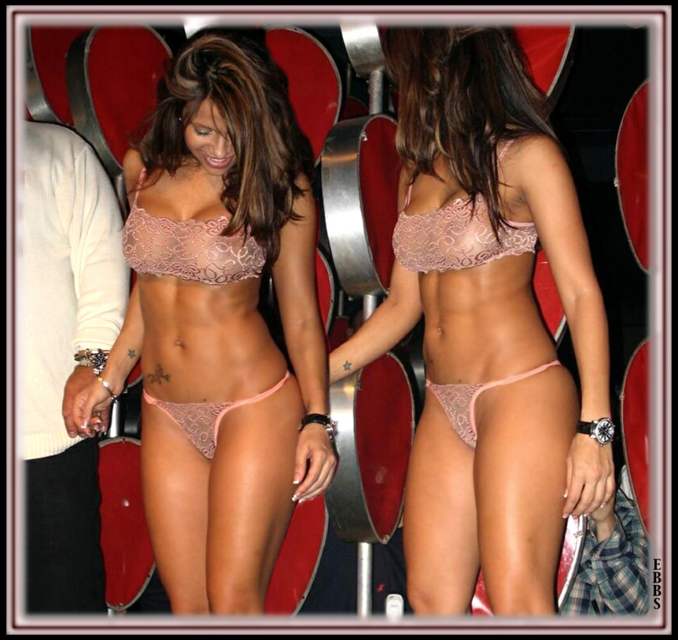 Vida guerra exposed pussy full size