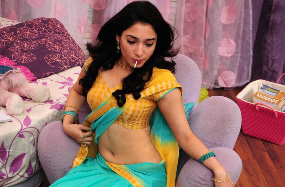 Tamanna hot navel full size