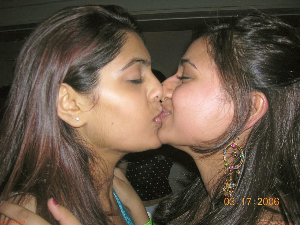 Indian lesbian girls kissing full size