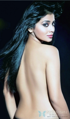Shriya saran hot 586X987 jpeg