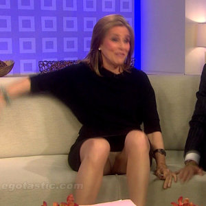 Meredith vieira upskirt 480X480 jpeg