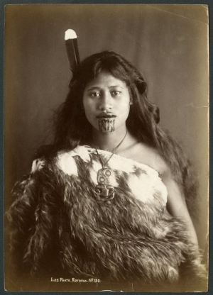 Beautiful maori women 500X694 jpeg