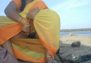 Indian aunty showing pussy 960X663 jpeg