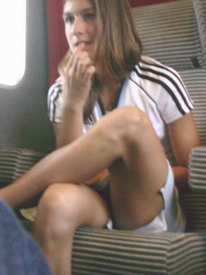 Candid amateur upskirt 960X1283 jpeg