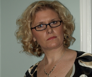 Short hair blonde mature women 600X500 jpeg