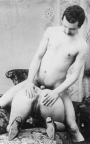 Vintage erotic nude couples 400X640 jpeg