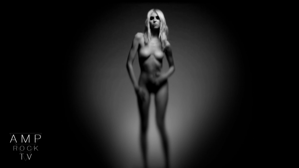 Taylor momsen pretty reckless nude full size